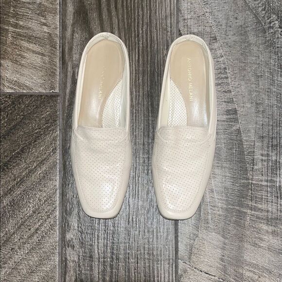 Antonio Mellani Cream leather Perforated Slip-On Loafers - Picture 2 of 3